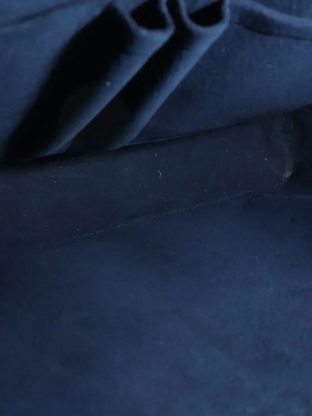 Louis Vuitton Epi PDJ Porte Documents Jules 2-Way Handbag - Picture 5 of 6